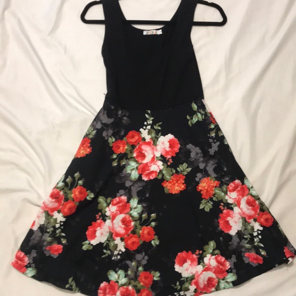 Floral dress - Picture 1 of 2